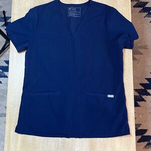 Figs Casma Three-Pocket scrub top